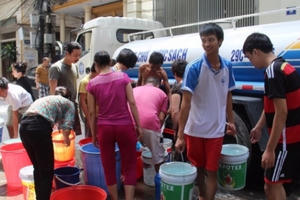 Hà Nội: Nỗi lo nước sạch nhưng không sạch