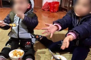 Xót thương hai cháu nhỏ bị bỏ rơi ở bờ đê giữa trời đông lạnh "cắt da, cắt thịt" Xót thương hai cháu nhỏ bị bỏ rơi ở bờ đê giữa trời đông lạnh "cắt da, cắt thịt"