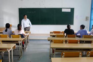 Trường CĐ Sư phạm xin dạy tiểu học: Vì đâu nên nỗi?