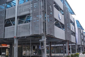 Hà Nội: Độc đáo nhà đỗ xe giàn thép có cảm biến thông minh