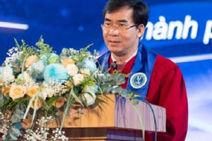 Tiến sĩ Lê Trường Sơn giữ chức Hiệu trưởng Trường Đại học Luật TP HCM