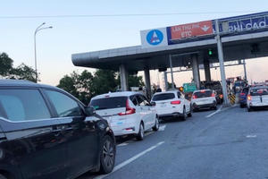 'Ðộc làn' thu phí ETC: Nguyên nhân gây tắc ở cao tốc Hà Nội - Ninh Bình