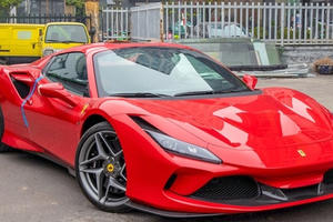 "Mục sở thị" Ferrari F8 Spider thứ 2 tại Việt Nam, giá gần 30 tỷ đồng