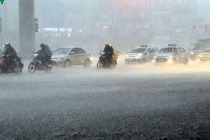 Dự báo thời tiết ngày 16/7: Hà Nội sẽ tiếp tục mưa trên diện rộng