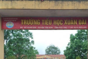 Đình chỉ công tác Phó Hiệu trưởng vướng nghi vấn dâm ô nữ sinh lớp 5 Đình chỉ công tác Phó Hiệu trưởng vướng nghi vấn dâm ô nữ sinh lớp 5