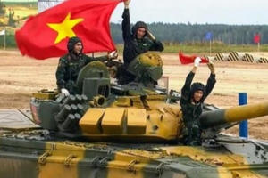 Tăng Việt Nam vô địch Army Games 2020: Phía sau vinh quang là mồ hôi, nước mắt Tăng Việt Nam vô địch Army Games 2020: Phía sau vinh quang là mồ hôi, nước mắt