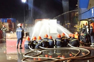 Hải Phòng: "Siết" các cơ sở sản xuất, kinh doanh, xuất nhập khẩu hóa chất Hải Phòng: "Siết" các cơ sở sản xuất, kinh doanh, xuất nhập khẩu hóa chất