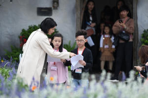 500 mẫu nhí luyện tập hăng say trước giờ G của Tuần lễ thời trang trẻ em Việt Nam 2018 tại Hà Nội