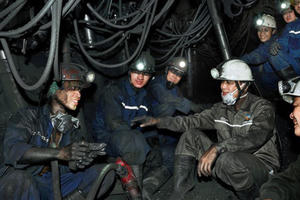 Kêu giá than của TKV đắt, chuyên gia kinh tế lo EVN vin cớ tăng giá điện Kêu giá than của TKV đắt, chuyên gia kinh tế lo EVN vin cớ tăng giá điện