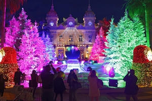 Không khí Giáng sinh tràn ngập trên khắp thế giới Không khí Giáng sinh tràn ngập trên khắp thế giới