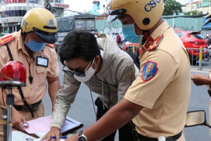 4 giấy tờ phải mang theo khi tham gia giao thông