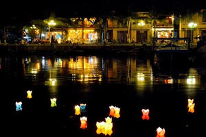 Hội An: Rộn ràng ngày Hội hoa Đăng báo hiếu