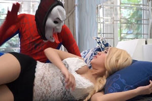 Thận trọng khi cho con xem chương trình thiếu nhi trên mạng Thận trọng khi cho con xem chương trình thiếu nhi trên mạng