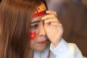 Nước mắt rơi trong mưa khi U23 Việt Nam vuột Huy chương ASIAD