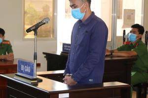 Dùng súng tự chế bắn phó trưởng công an phường, đối tượng lĩnh án 16 năm tù giam Dùng súng tự chế bắn phó trưởng công an phường, đối tượng lĩnh án 16 năm tù giam