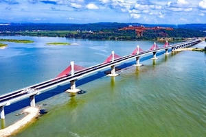 Xây dựng cây cầu thứ 7 qua sông Trà Khúc