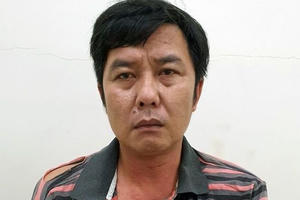 Say rượu la lối om sòm rồi cầm dao đâm đại uý công an trọng thương