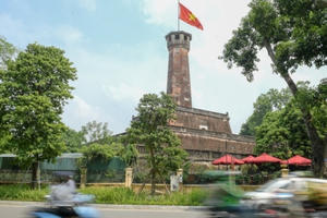 Hà Nội rực rỡ cờ hoa mừng ngày Giải phóng thủ đô