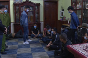 Bắc Ninh: Bắt quả tang 18 đối tượng đánh bạc giữa mùa dịch