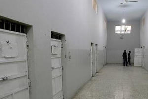 Hàng trăm tù nhân vượt ngục khỏi nhà tù Libya