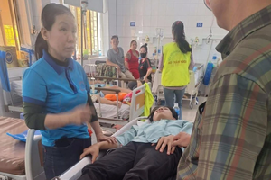 Tạm giữ 6 nghi can đánh nam sinh chấn thương sọ não ở Đồng Nai