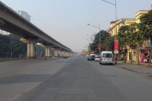 Chỉ có ở ngày Tết: Phố Hà Nội hóa... chùa Bà Đanh