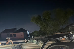 Nghệ An: Tài xế xe bán tải mất lái, đâm vào dải hộ lan tử vong thương tâm