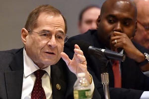 Hạ viện Mỹ bất ngờ ra đòn tấn công ông Trump