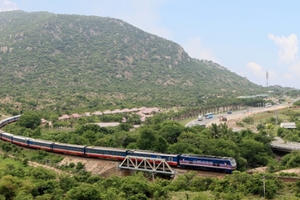 Tổng công ty Đường sắt Việt Nam cho chạy thêm 3 đôi tàu phục vụ đi lại dịp Lễ Quốc khánh 2/9