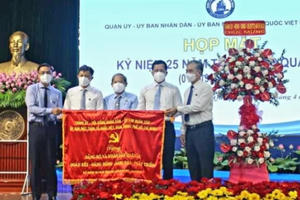 Họp mặt kỷ niệm 25 năm ngày thành lập Quận 12