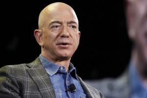 Tỷ phú Jeff Bezos tuyên bố sẽ từ chức giám đốc điều hành Amazon