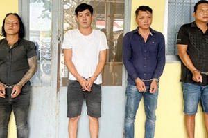 Uy hiếp, đe dọa doanh nghiệp khai thác cát để chiếm đoạt hàng trăm triệu đồng