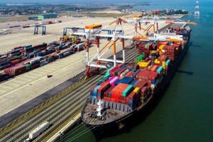 Kết nối hệ thống giao thông thuỷ bộ phát triển kinh tế biển