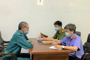 Yêu cầu Chủ tịch xã đưa 400 triệu đồng để rút đơn tố cáo