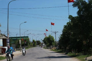 Miền quê quanh năm treo cờ Tổ quốc