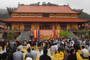 "Thỉnh vong" ở Chùa Ba vàng: "Vong" mặc cả từ 11,5 triệu đồng xuống còn 500 nghìn đồng