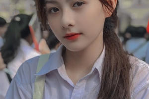 Nữ sinh 10X đẹp trong veo với ảnh đồng phục giản dị