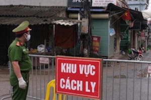 Cách ly toàn bộ Công an phường Đông Ngạc vì có cán bộ tiếp xúc với BN243