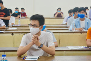 Rộn ràng ngày quay lại trường học