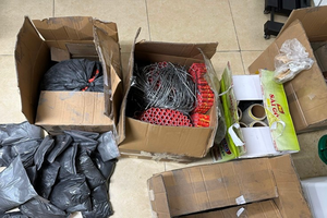 Hà Nội: Triệt phá đường dây sản xuất, mua bán pháo qua mạng xã hội