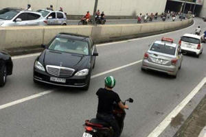 Lộ diện chủ xe Mercedes biển "ngũ quý 7" chạy ngược chiều hầm Kim Liên?