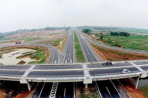 Hàng loạt dự án giao thông lớn lại xin bổ sung vốn