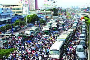 Kẹt xe, đừng đổ lỗi cho nhà cao tầng