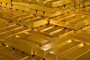 Giá vàng hôm nay 12/3: Giá vàng lùi sâu khỏi đỉnh cao 7 năm