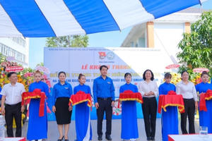 Bình Dương: Khánh thành bể bơi thanh thiếu niên và ra mắt chi đoàn khu vực nhà nước