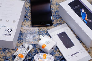 Mở hộp Bphone 2017 đầu tiên tại Việt Nam