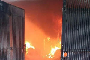 Hải Phòng: Ngôi nhà cấp 4 bốc cháy lúc rạng sáng khiến 3 mẹ con thiệt mạng