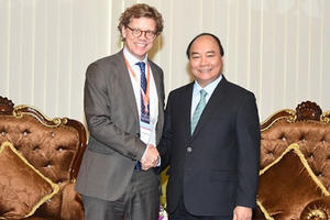 Thủ tướng tiếp các Đại sứ, Công sứ dự hội nghị phát triển bền vững ĐBSCL