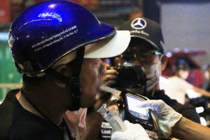 Bị CSGT phạt nồng độ cồn, người đàn ông dọa đi cướp giật vì tiền nhà chưa đóng