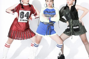 Mẫu nhí năng động với trang phục thể thao của NTK Thanh Huỳnh